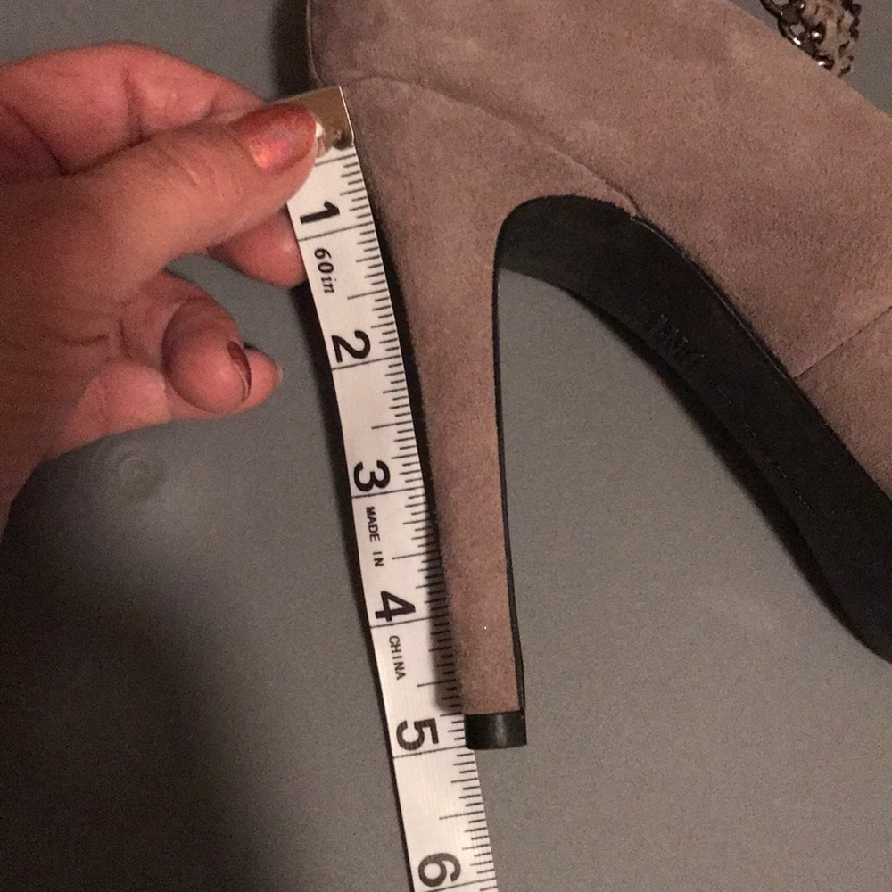 Inc size 9 heel - Picture 8 of 8